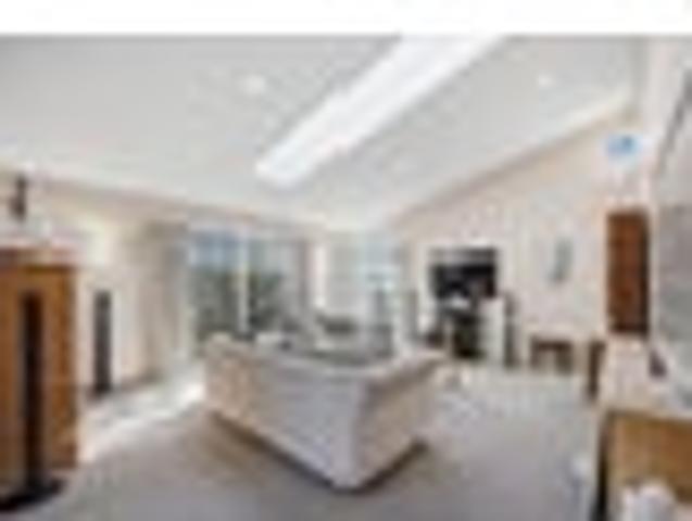 House for sale in Chaslands, Canterbury