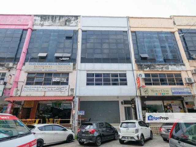 Shop for sale in Petaling, Subang Jaya