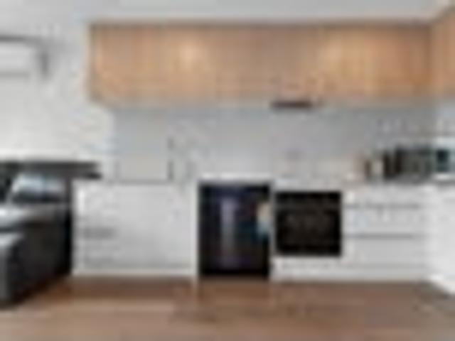 Townhouse for sale in Oratia
