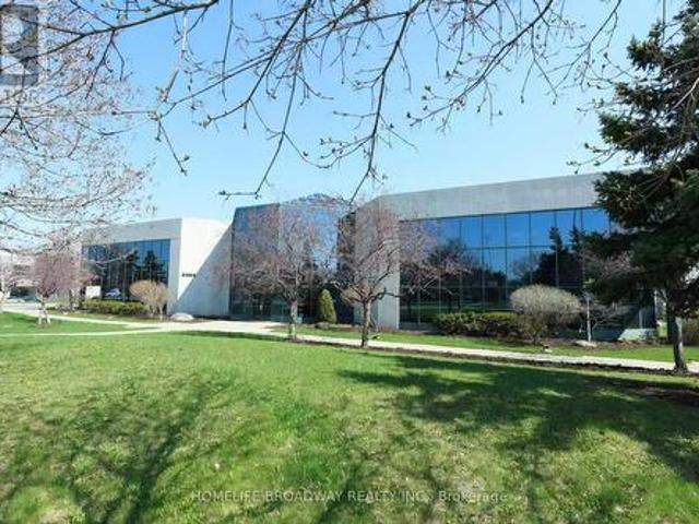 Commercial for rent in Mississauga, Ontario