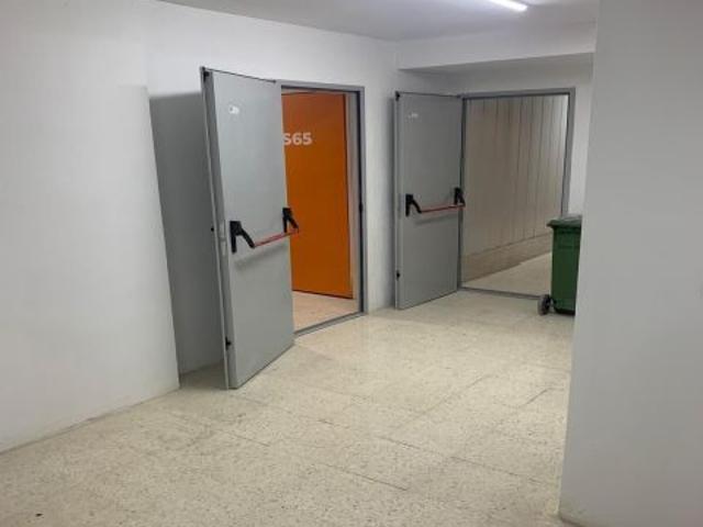 Local Comercial en alquiler en Centro, Comarca de la Vega de Granada