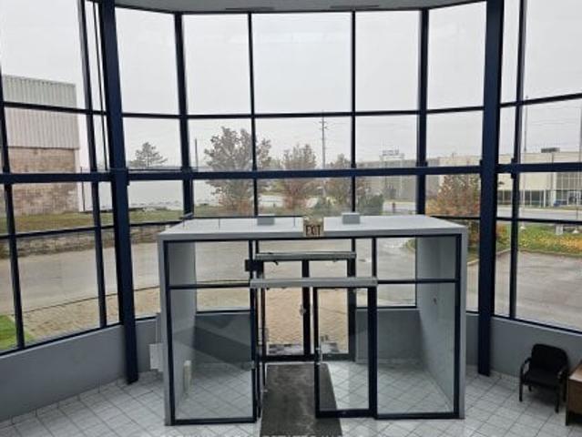 Office for rent in Ontario