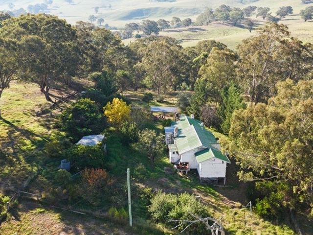 Cottage for sale in Ensay, Victoria