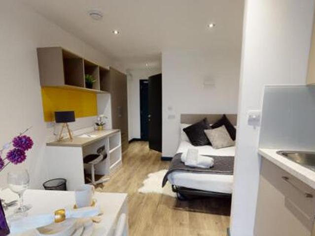 House for sale in Luton
