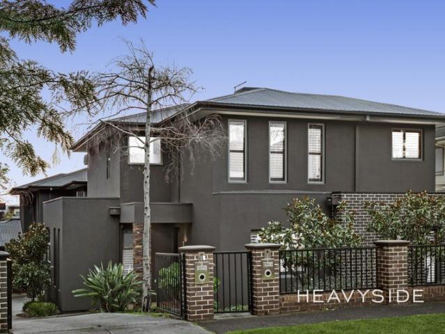 Townhouse for sale in Camerons Creek, Victoria