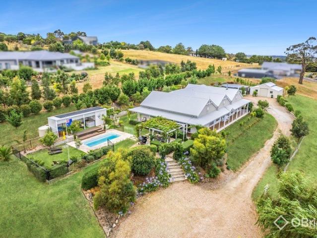 Cottage for sale in Camerons Creek, Victoria
