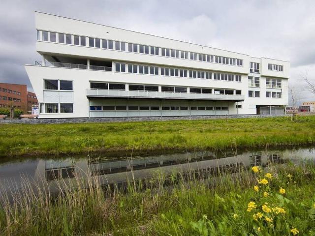 Bedrijfspand te huur in Zalne, Zwolle