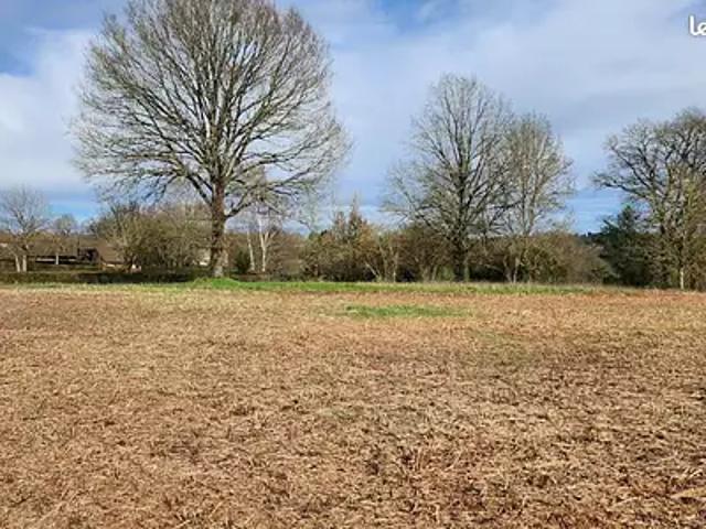 Terrain vente à Rochechouart, Oradour-sur-glane