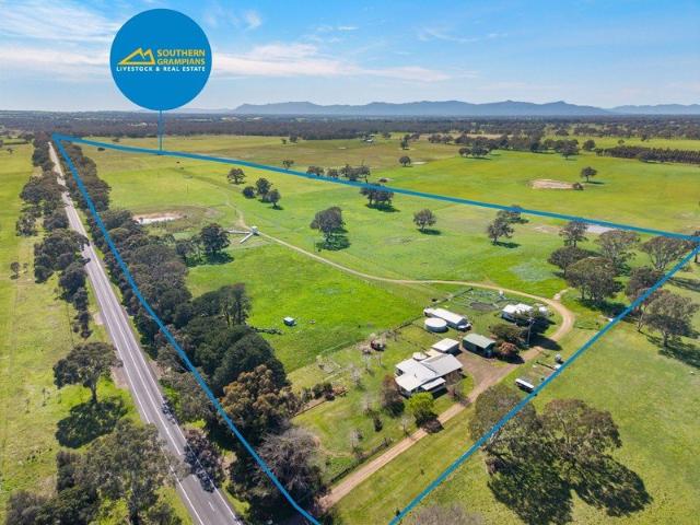 Cottage for sale in Cavendish, Victoria