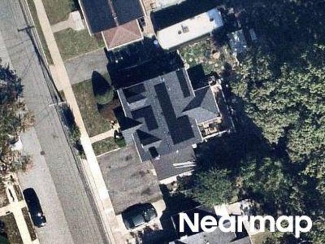 House for sale in Elmwood Park, New Jersey