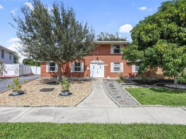 House for sale in Lake Park, Florida