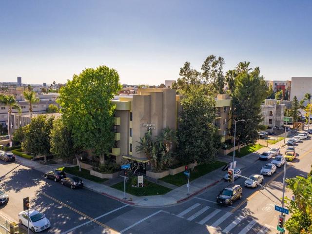 Apartment for rent in Canoga Park, California