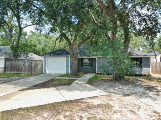 House for sale in Ocean Springs, Mississippi