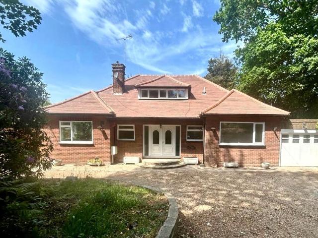 House for rent in Collier Row, Greater London