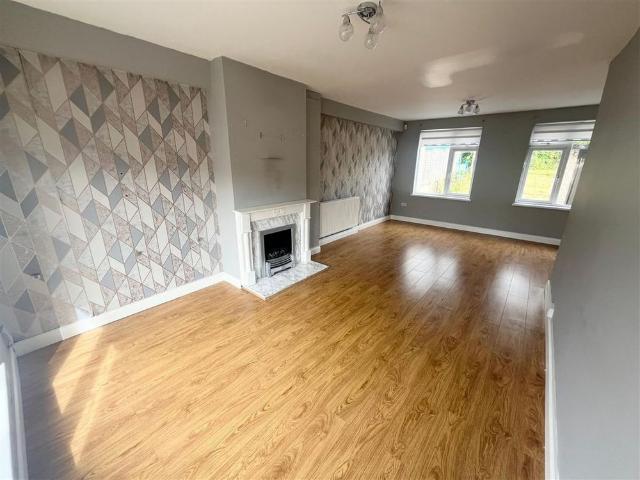 House to rent in Bluebell, North Tipperary