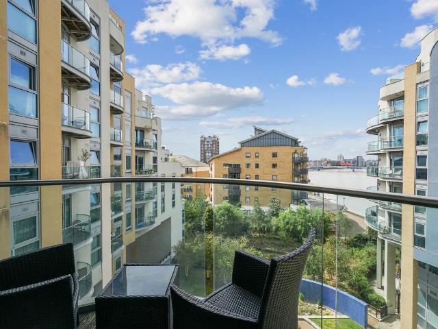 Apartment for rent in Battersea, Greater London