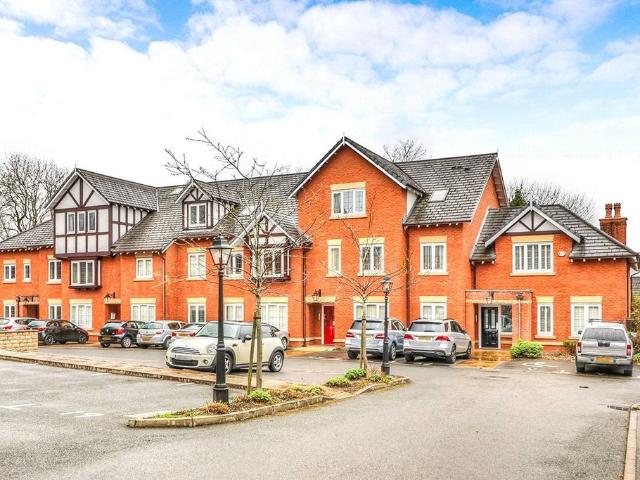 Apartment for rent in Hollins, Bury