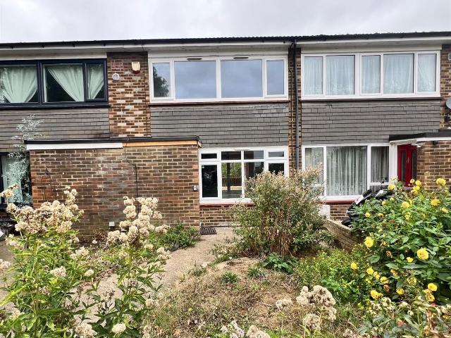 House for rent in Harmondsworth, Greater London