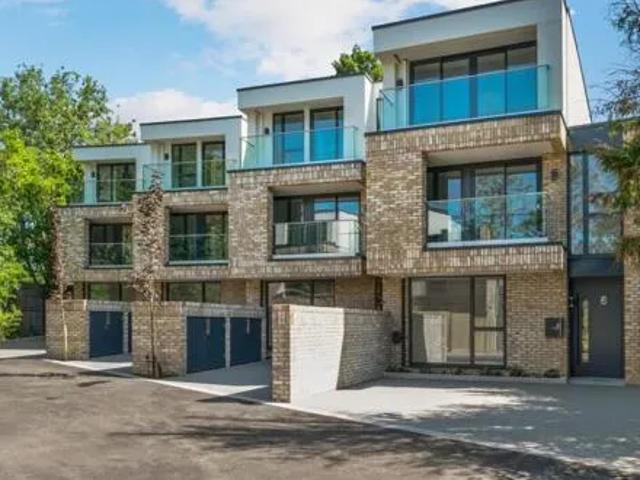 House for rent in London Borough of Merton, Raynes Park