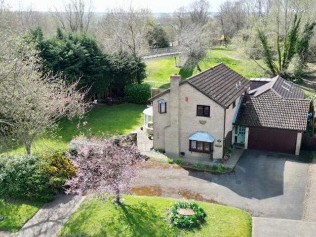 House for sale in Northampton, Northamptonshire