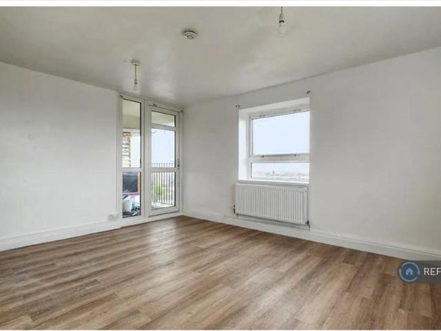 Apartment for rent in North End, Greater London