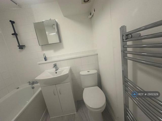 House for rent in North End, Greater London