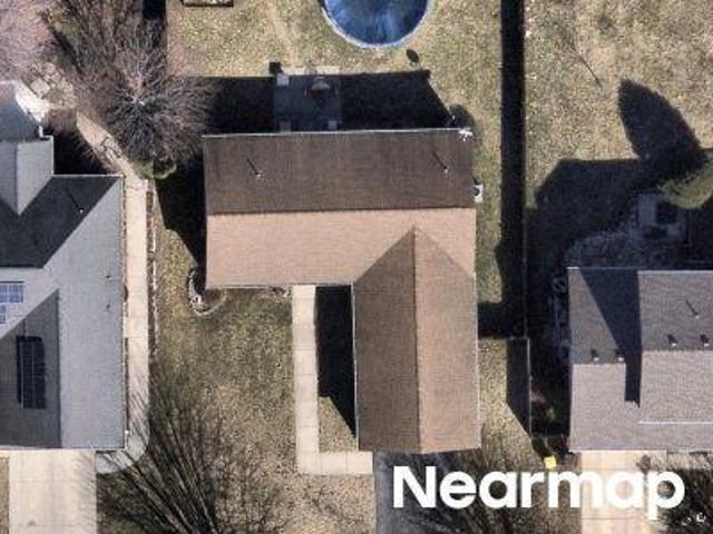 House for sale in Mchenry, Illinois