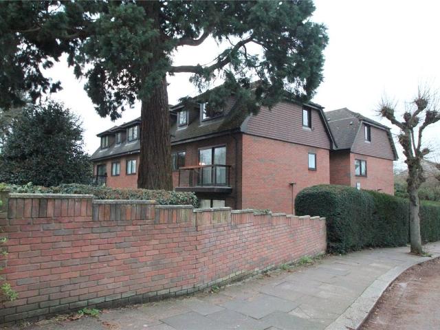 House for rent in Woodside Park, Greater London