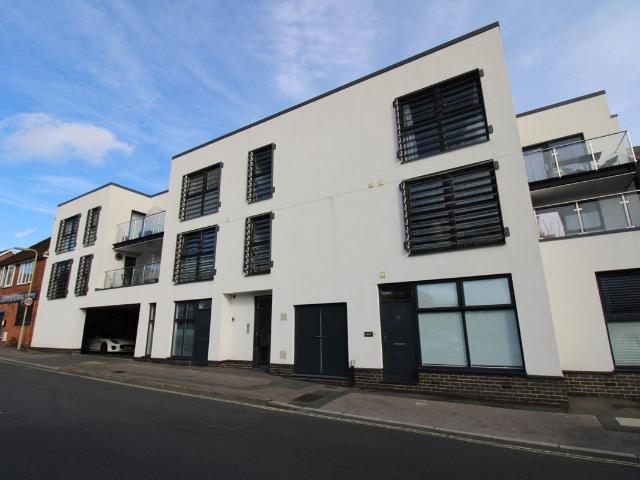 Apartment for rent in Fleet, Hart