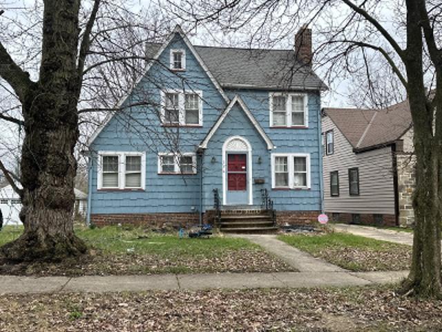 House for sale in Noble Monticello, Cleveland Heights