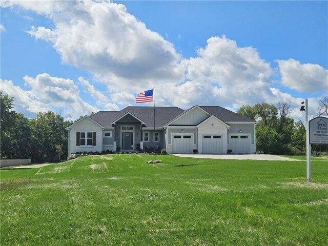 House for sale in Basehor, Kansas