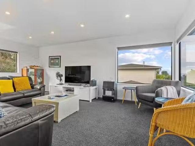 Apartment for rent in Whangaparaoa