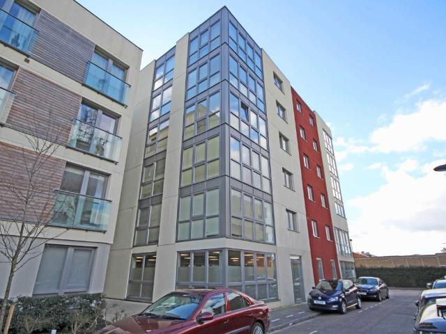 Apartment for rent in North Sheen, Greater London