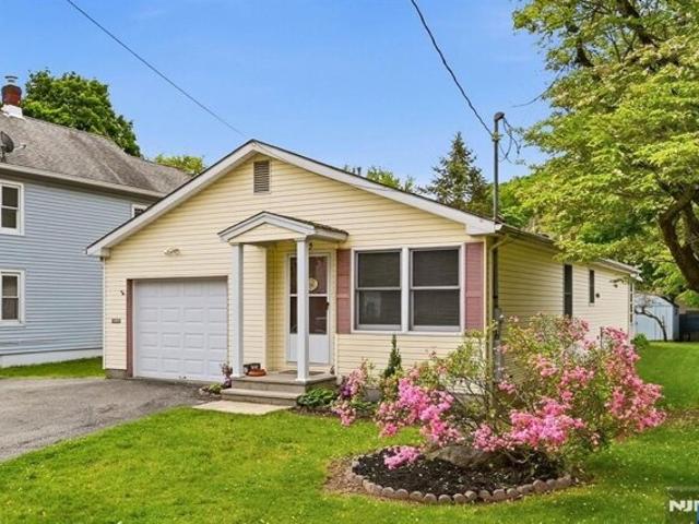 House for sale in Passaic, New Jersey