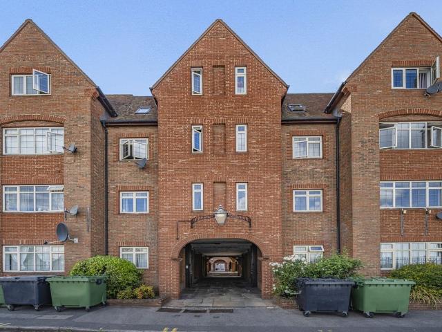 Apartment for rent in Brooklands, Monks Orchard