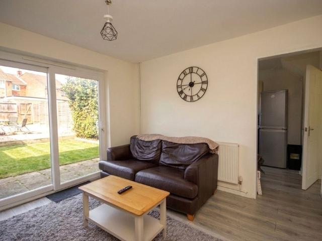 House for rent in Kingswood
