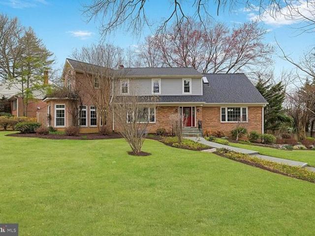 House for sale in Potomac
