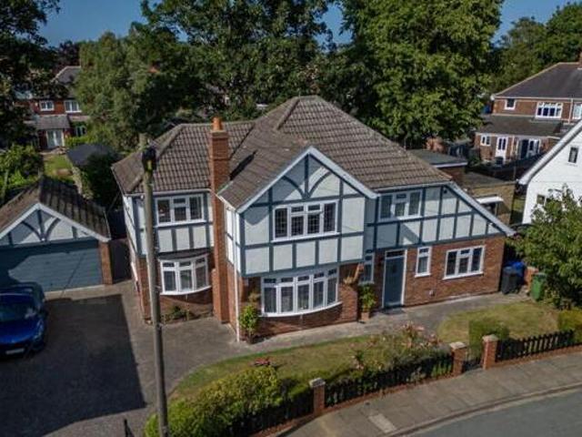 House for sale in Grimsby, Greater Lincolnshire
