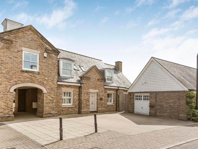House for rent in Goffs Oak, Broxbourne