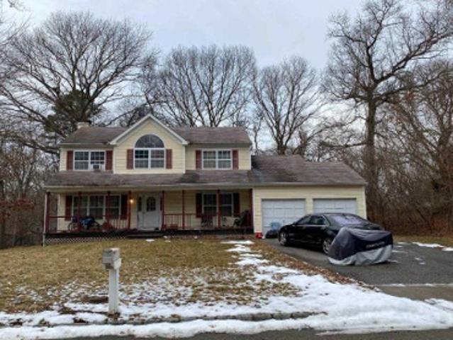 House for sale in Centereach, New York