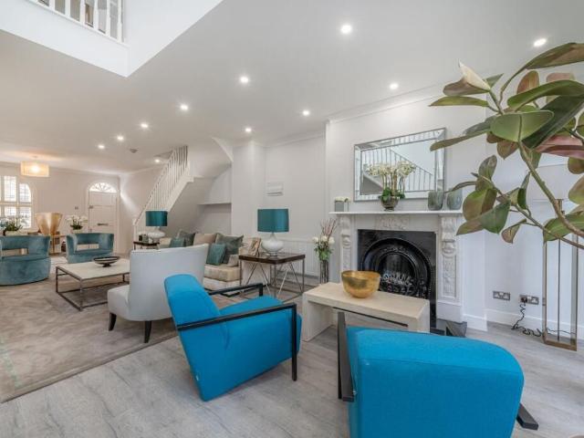 House for rent in St. John's Wood, Greater London