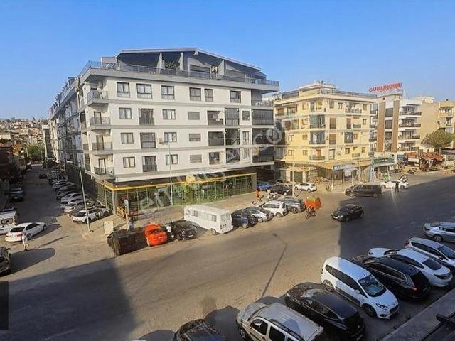 Karşiyaka, İzmir içerisinde kiralık mülk