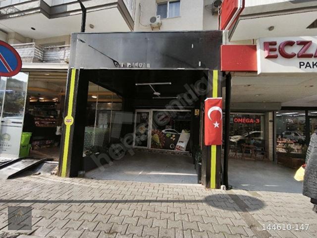Karşiyaka, İzmir içerisinde satılık Dükkan