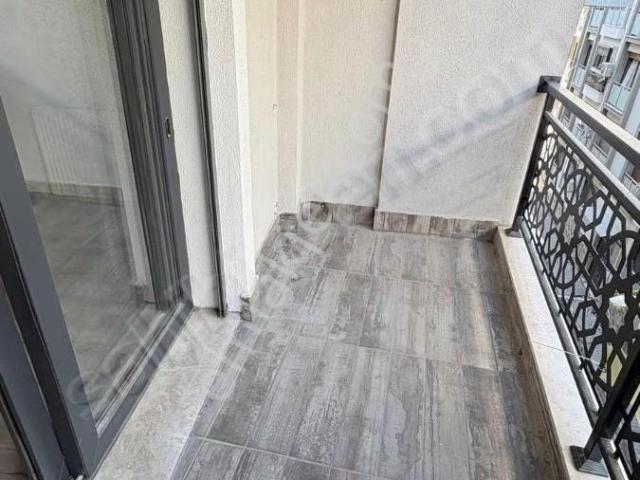 Karşiyaka, İzmir içerisinde satılık mülk