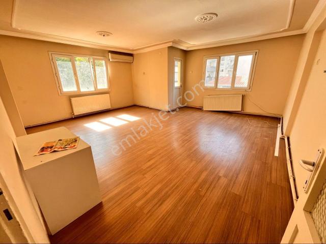Karabağlar, İzmir içerisinde kiralık mülk