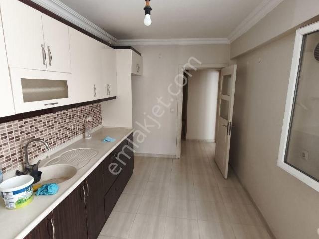 Karabağlar, İzmir içerisinde kiralık mülk