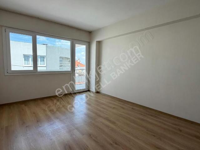 Karabağlar, İzmir içerisinde satılık mülk
