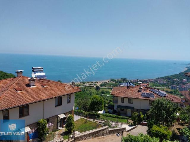 Perşembe içerisinde satılık Villa