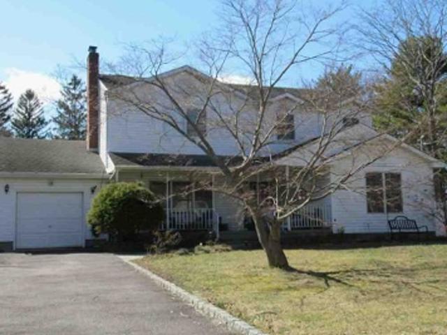 House for sale in Medford, Town of Brookhaven