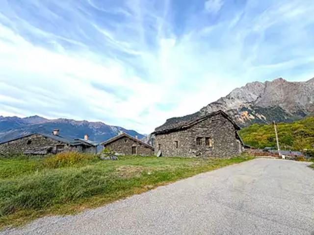 Maison vente à Orelle (chef-lieu), Orelle
